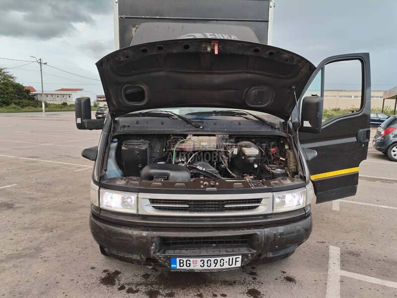 Iveco Daily fabrički metan
