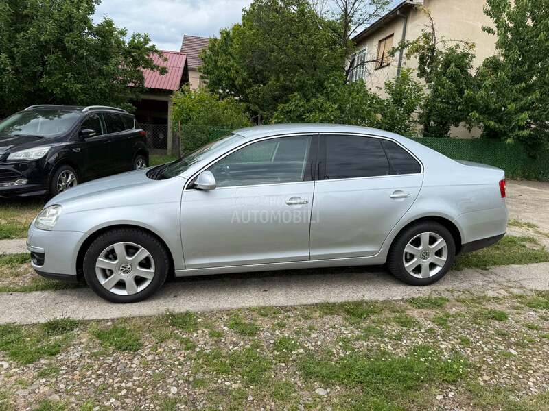 Volkswagen Jetta 2.0 fsi CH