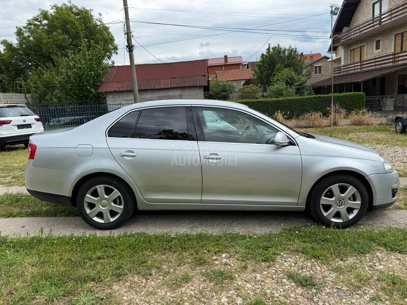 Volkswagen Jetta 2.0 fsi CH