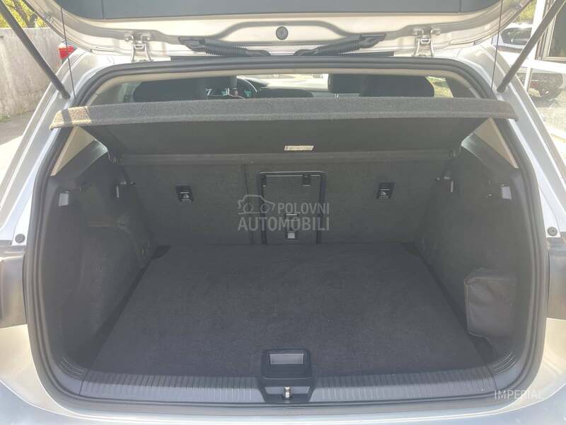 Volkswagen Golf 8 1.5 B Metan