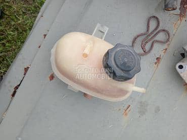 posuda za vodu za Opel Corsa C