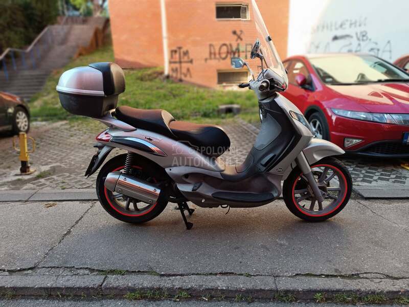 Piaggio Beverly 200 jedinstven
