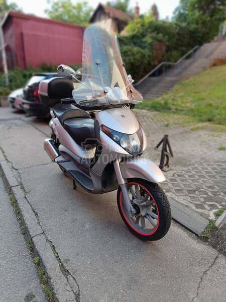 Piaggio Beverly 200 jedinstven