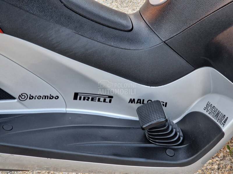 Piaggio MP3 YOURBAN B KATEGORIJA