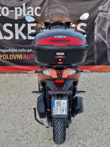 Piaggio MP3 YOURBAN B KATEGORIJA