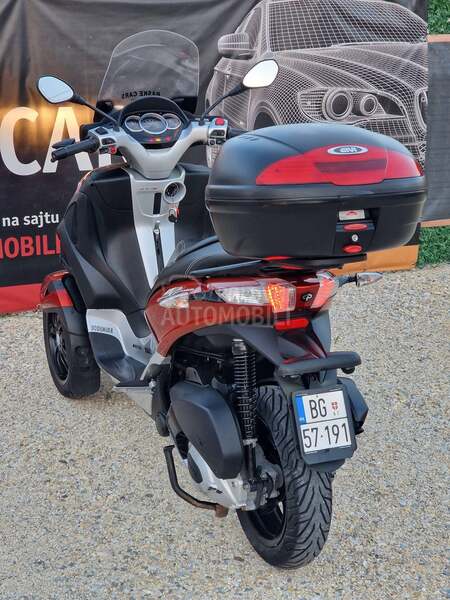 Piaggio MP3 YOURBAN B KATEGORIJA