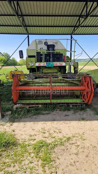 Claas dominator 38