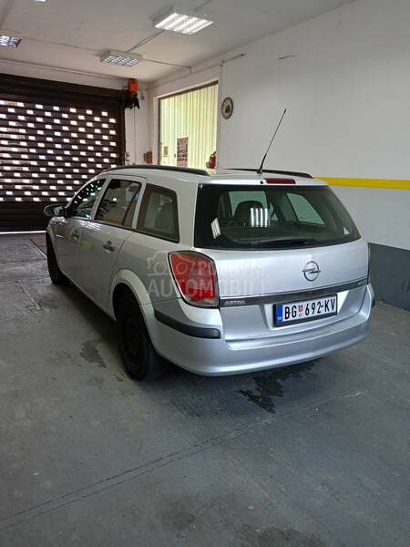 Opel Astra H 