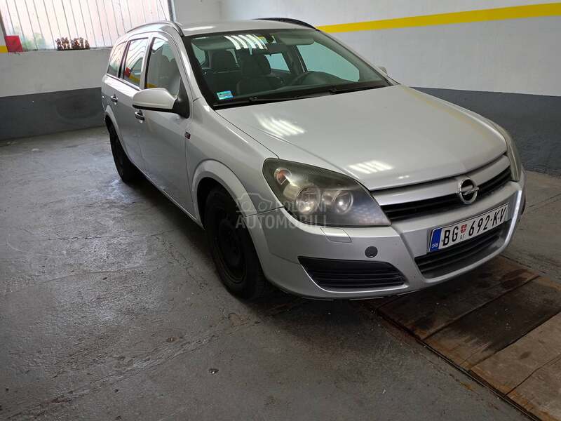 Opel Astra H 
