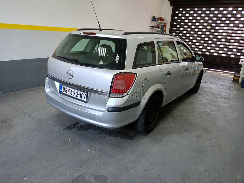 Opel Astra H 