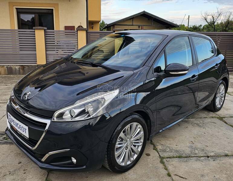Peugeot 208 //TOOP STANjE