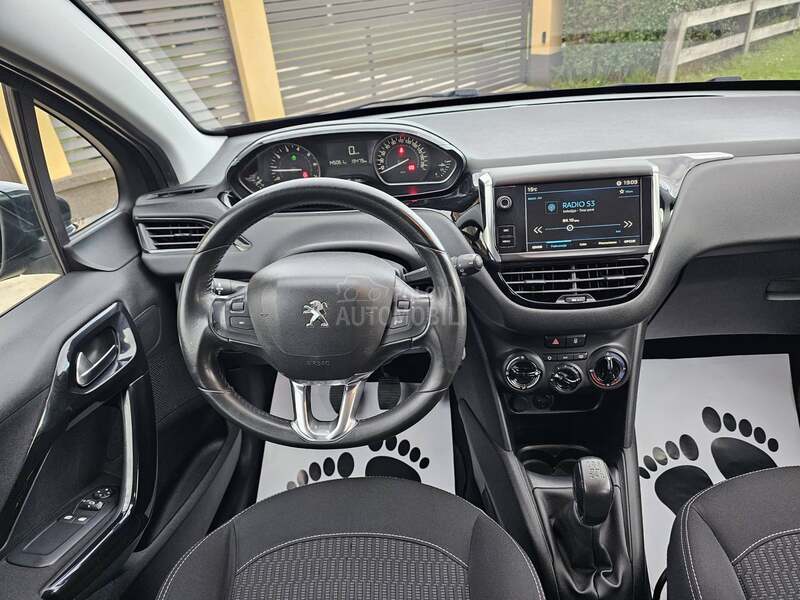 Peugeot 208 //TOOP STANjE