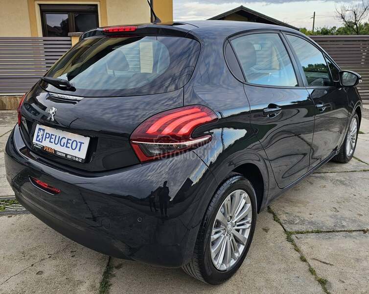 Peugeot 208 //TOOP STANjE