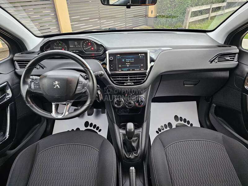 Peugeot 208 //TOOP STANjE