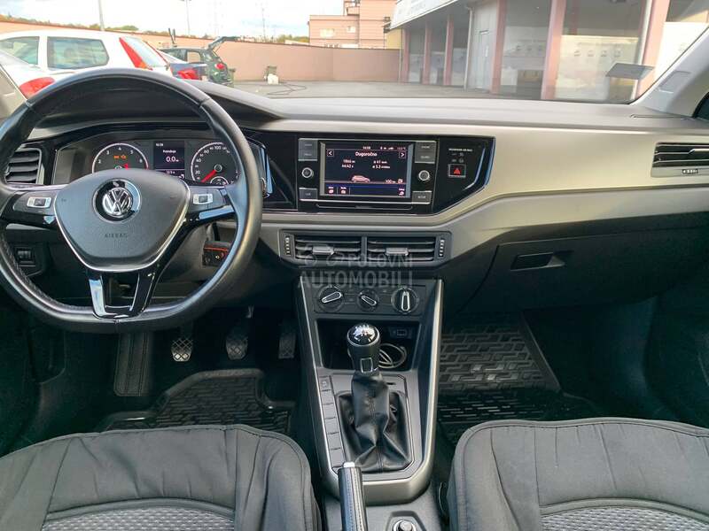 Volkswagen Polo Prime 1.0