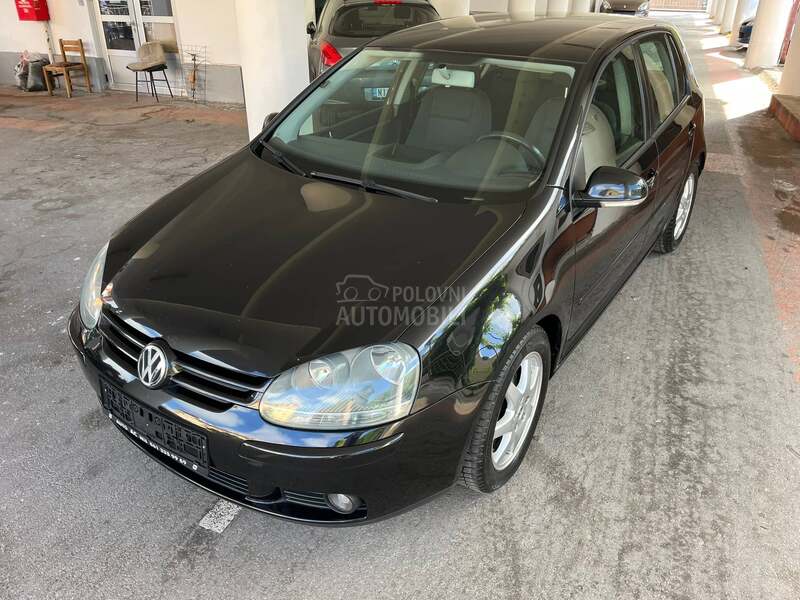 Volkswagen Golf 5 1.6i COMFORTLINE  CH
