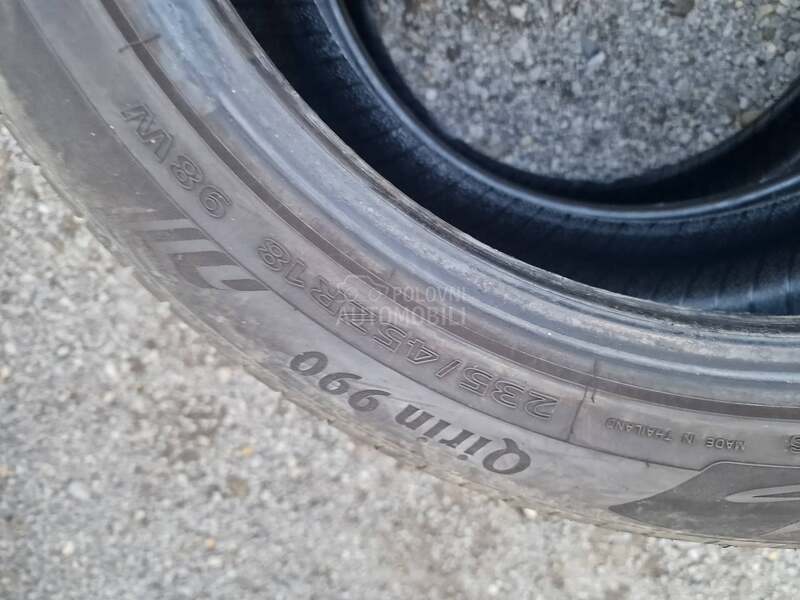 Ostalo 235/45 R18 Letnja