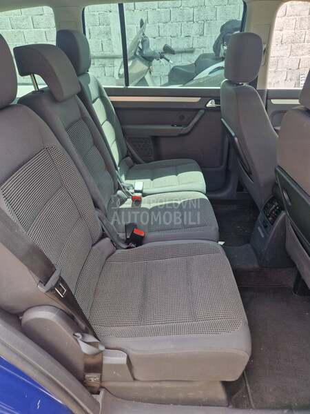 Volkswagen Touran BAS DOBAR