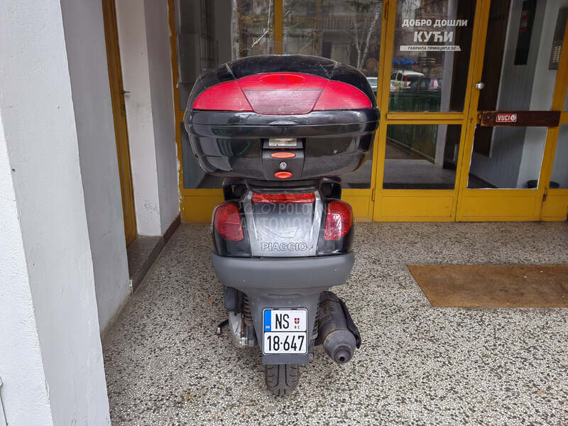 Piaggio X9