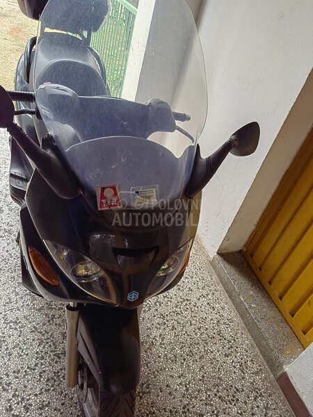 Piaggio X9