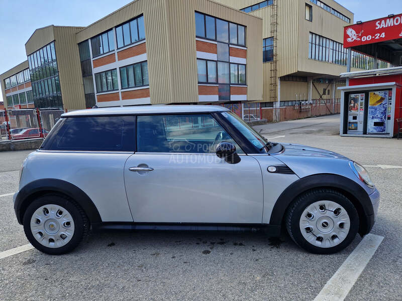 MINI One R56