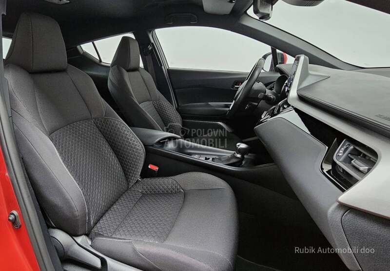 Toyota C-HR 1.8 Hybrid AT