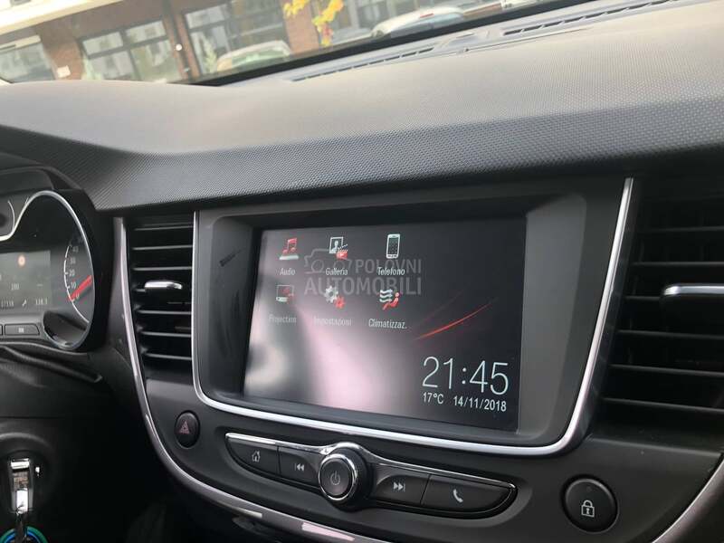 Opel Crossland X  N1 crosower