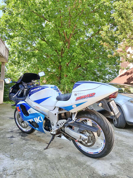 Suzuki gsxr