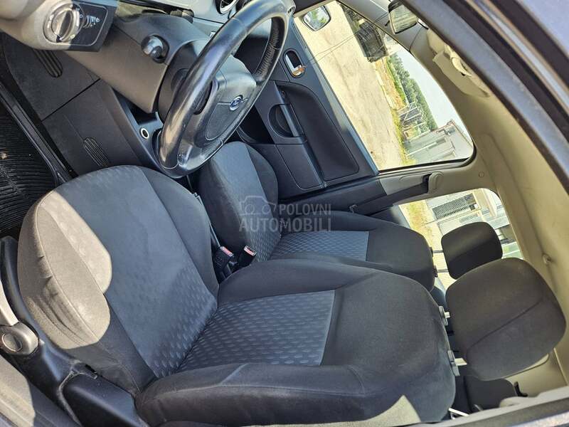 Ford Fiesta 1.4B