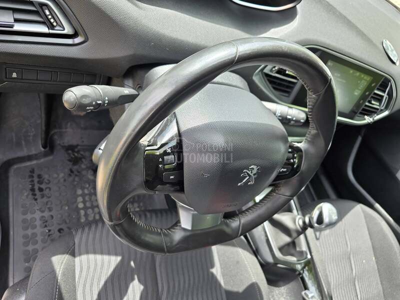 Peugeot 308 1,6i