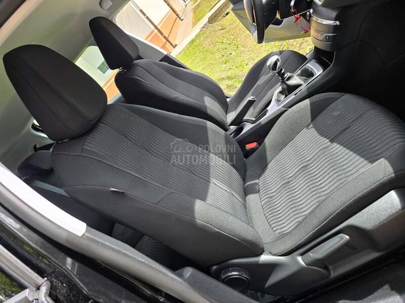 Peugeot 308 1,6i