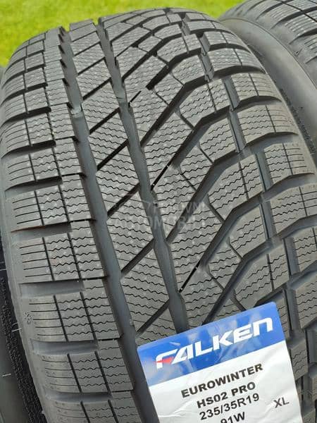 Falken 235/35 R19 Zimska