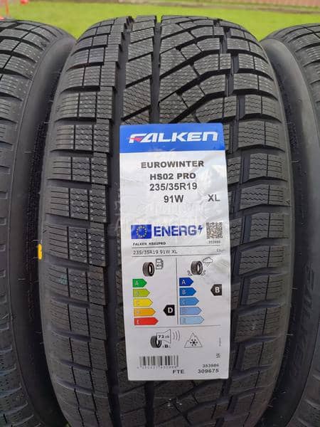 Falken 235/35 R19 Zimska
