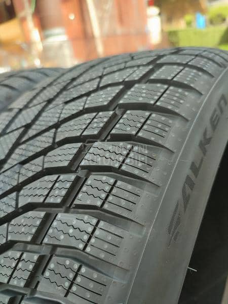 Falken 235/35 R19 Zimska