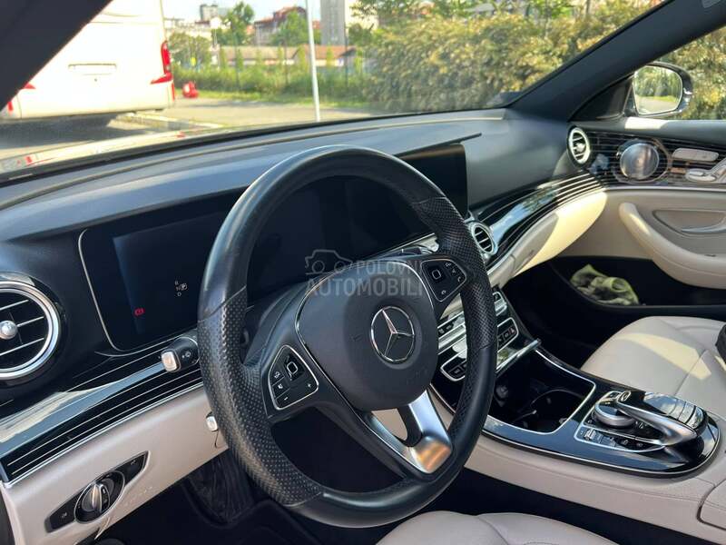 Mercedes Benz E 220 