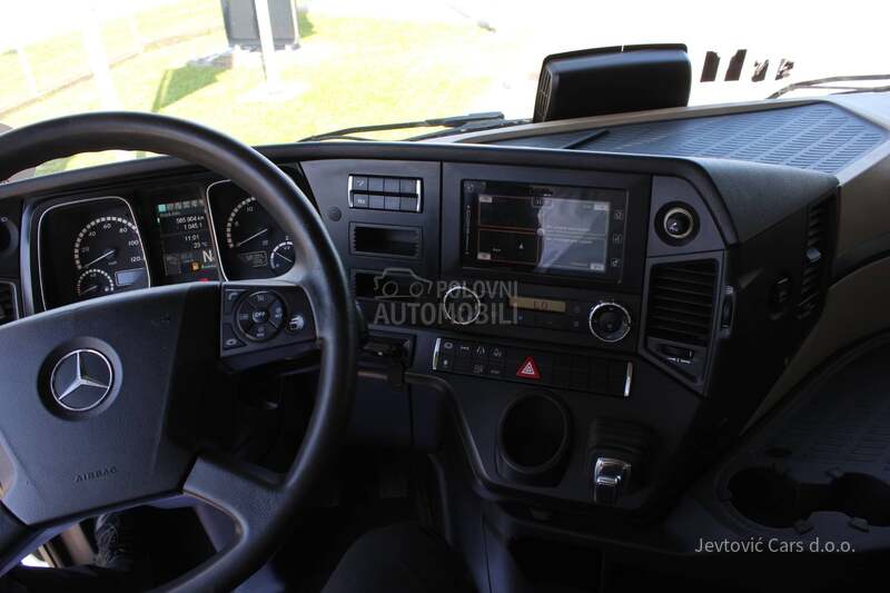 Mercedes Benz ACTROS 1845