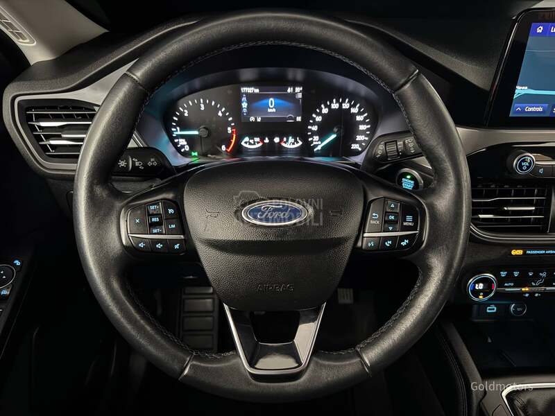 Ford Kuga 2.0 HIBRID TITANIUM