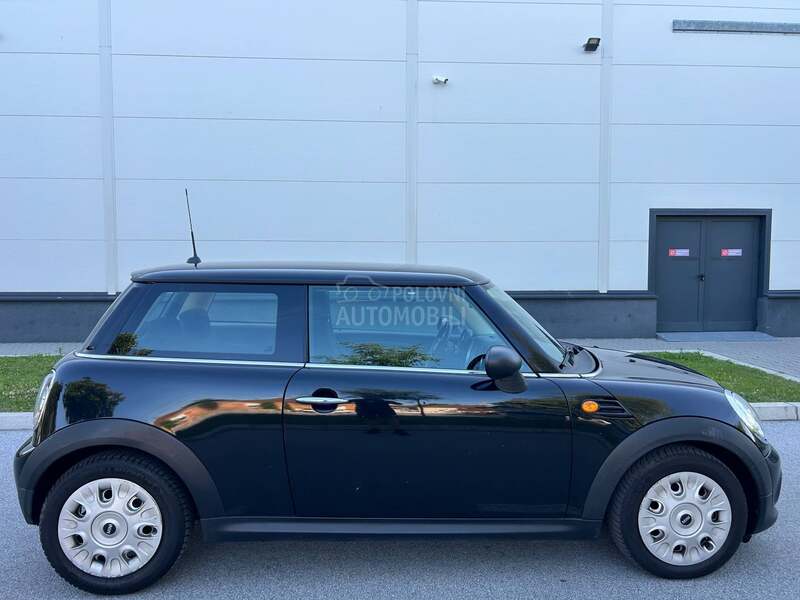 MINI One 