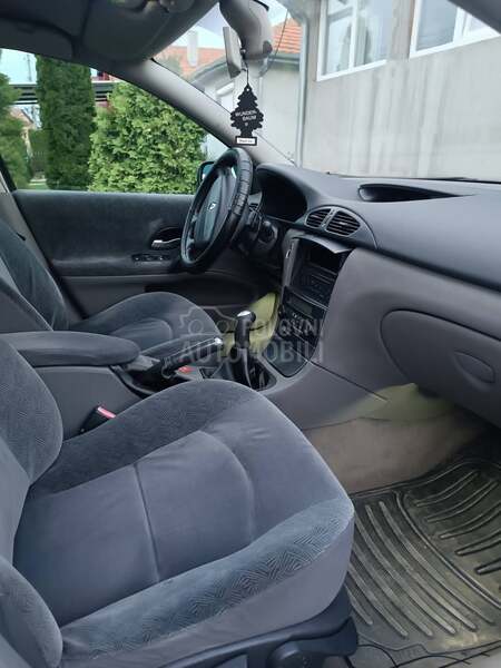 Renault Laguna 1.8