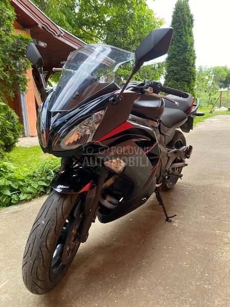 Kawasaki ER6F