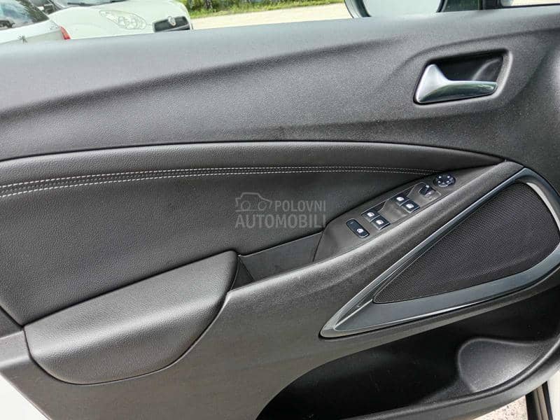 Opel Crossland X  BLACK FRIDAY