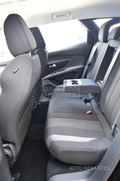 Peugeot 3008 1.2 Active AT