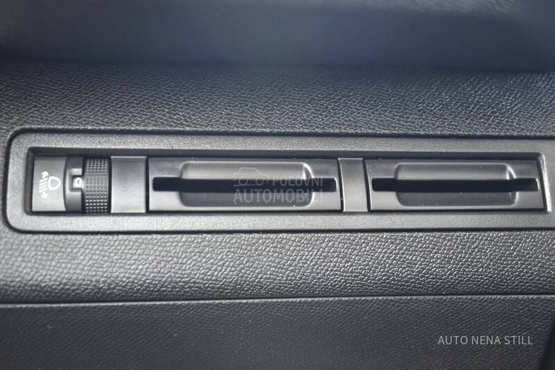 Peugeot 3008 1.2 Active AT