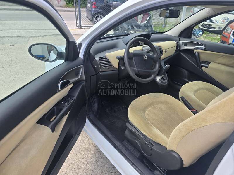 Lancia Ypsilon MATIK