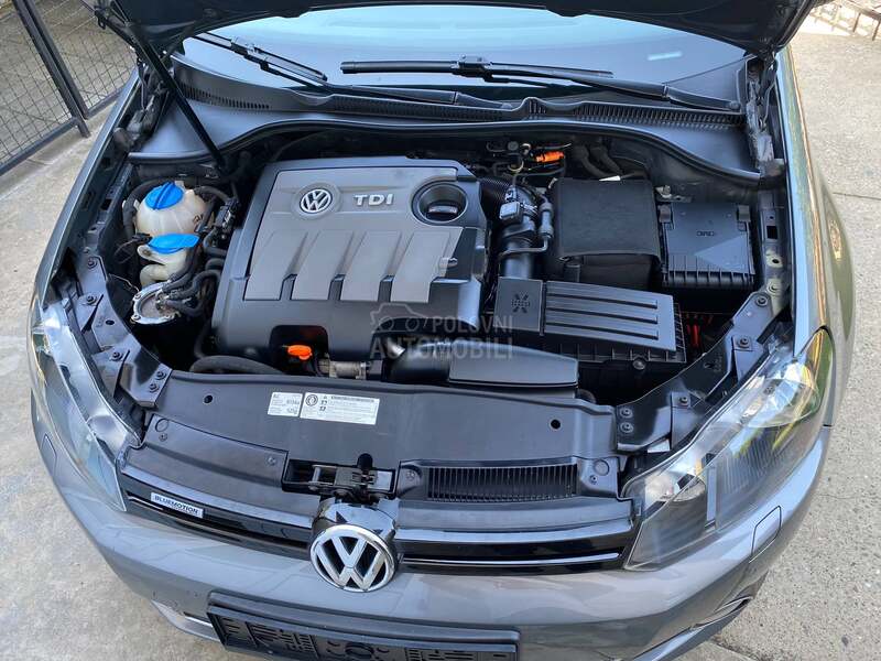Volkswagen Golf 6 1.6 TDI R-line