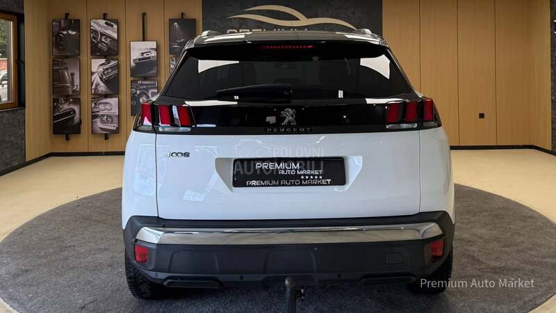 Peugeot 3008 /1.2 PURETECH/N O V