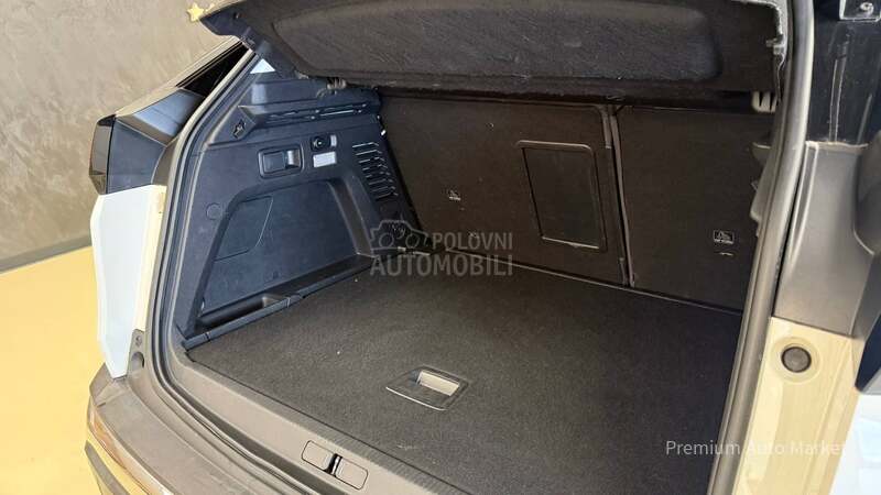 Peugeot 3008 /1.2 PURETECH/N O V
