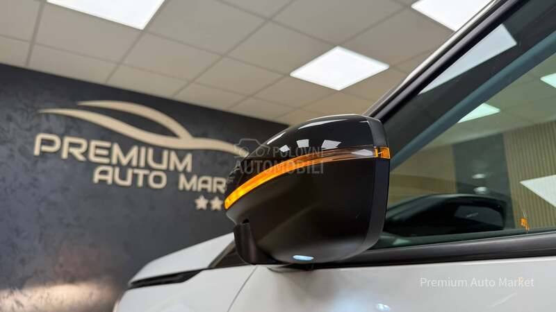 Peugeot 3008 /1.2 PURETECH/N O V