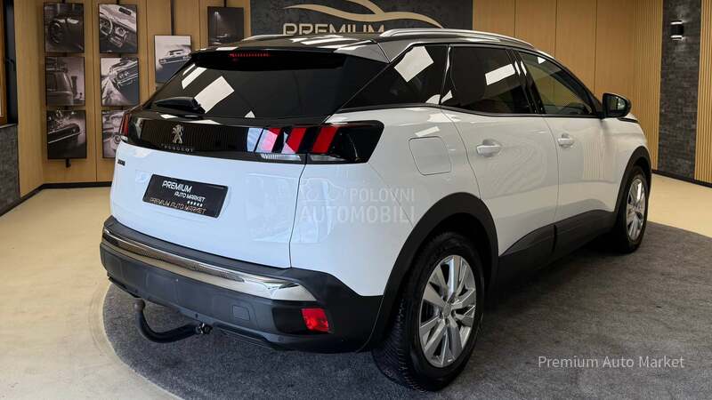 Peugeot 3008 /1.2 PURETECH/N O V