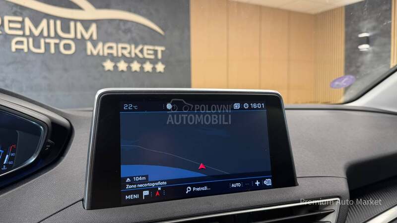 Peugeot 3008 /1.2 PURETECH/N O V